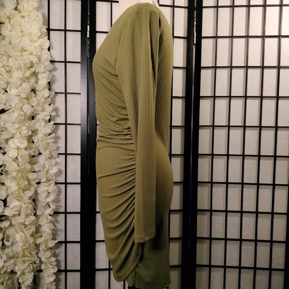 NWT And Now This Solid Olive Long Sleeve Mini Dress Side Cinched Size XL - Picture 4 of 6